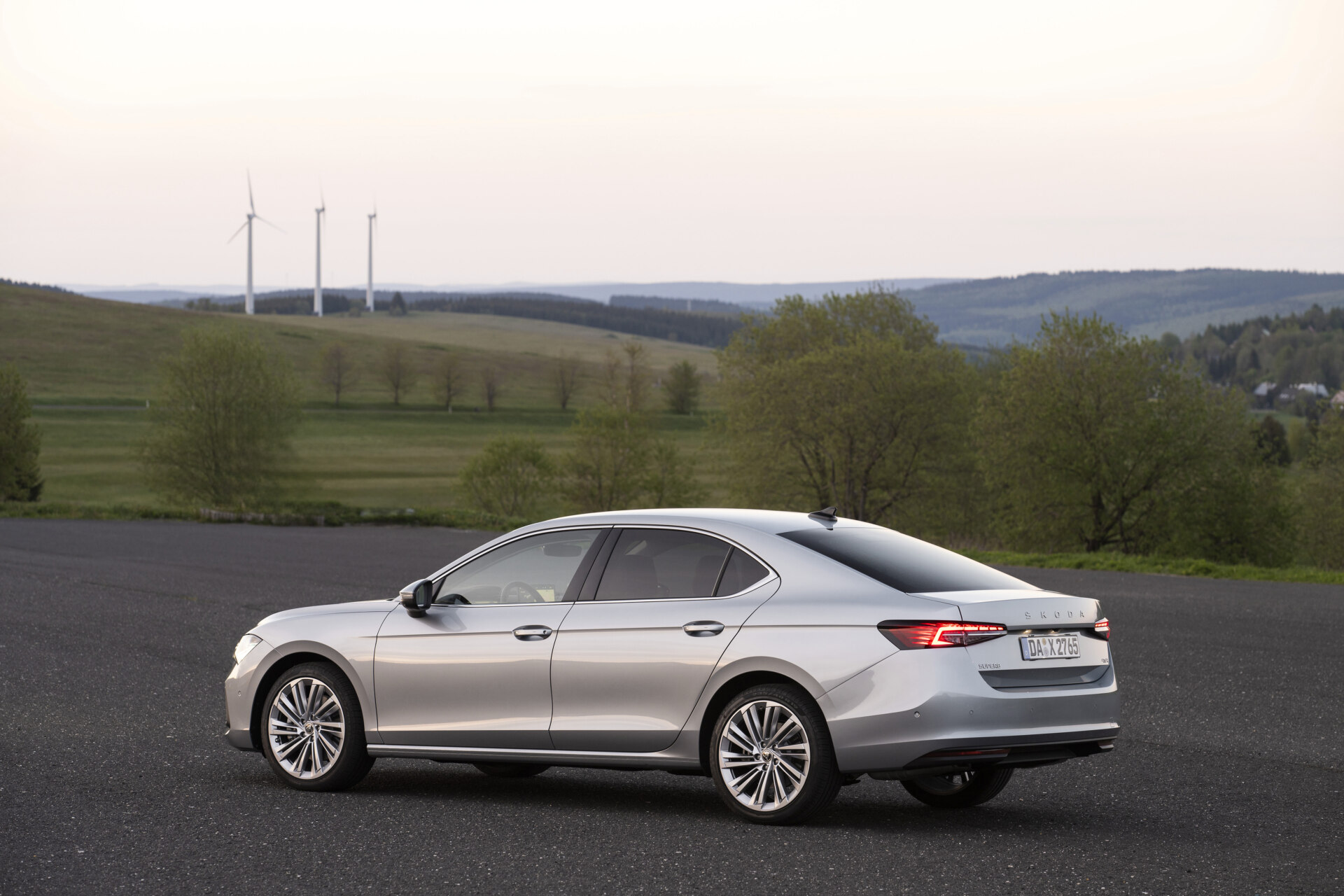 skoda superb 43 hatch e4cfff37 1920x1280