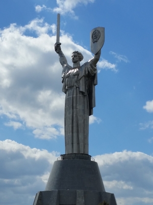 Matka Vlasť – pamätník Veľkej vlasteneckej vojny v Kyjeve