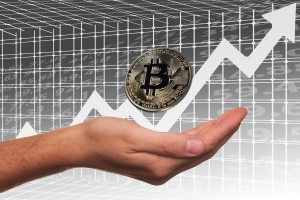 Bitcoin: podvod alebo revolučná zmena?