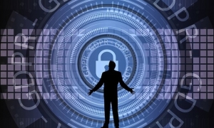 Vláda sa chystá pozlátiť európske pravidlá GDPR, znefunkčnila by tým aj zákonník práce