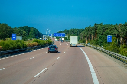 To nie: Väčšina Nemiek by bola za rýchlostný limit na diaľnici