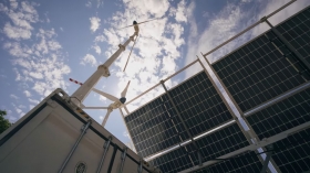 Solárno-veterná minielektráreň od ukrajinskej firmy ponúka riešenia najmä pre vidiek. Vyrábať ju chcú na Slovensku